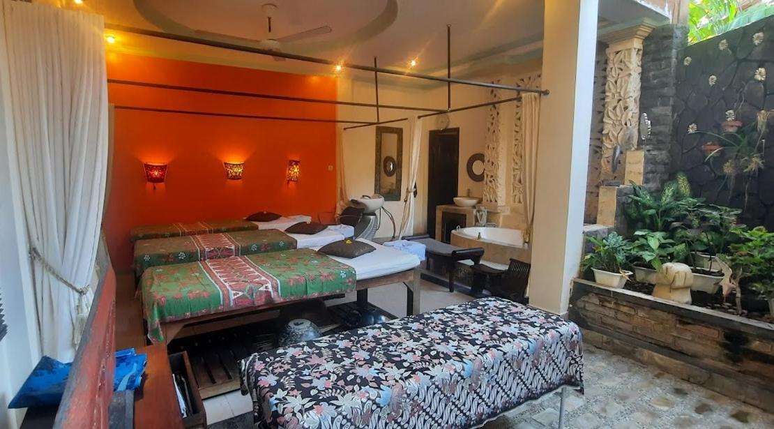 Rambutan Hotel Ловіна Екстер'єр фото
