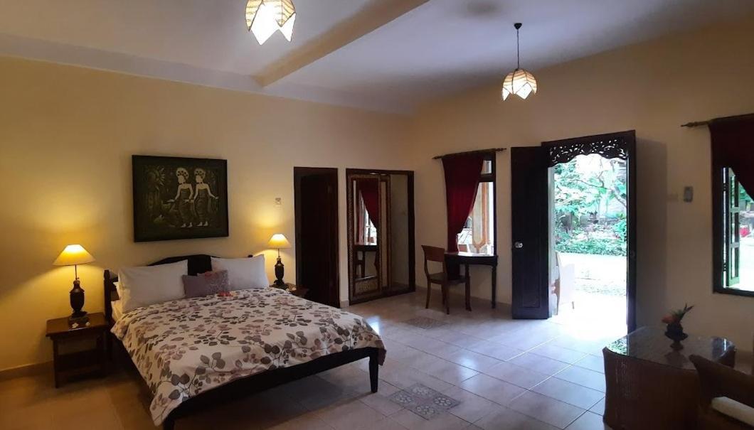 Rambutan Hotel Ловіна Екстер'єр фото
