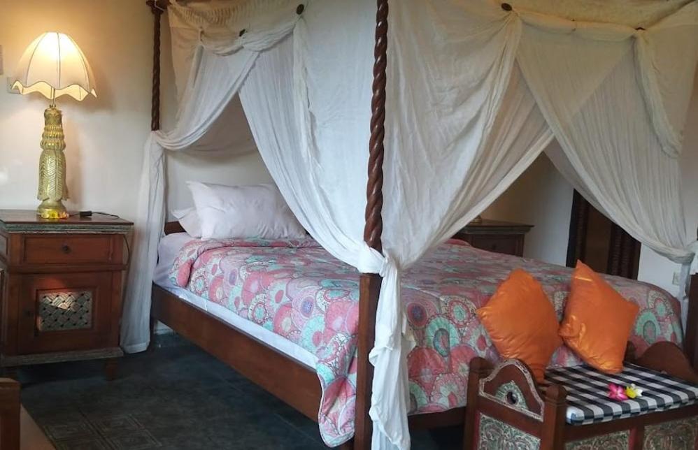 Rambutan Hotel Ловіна Екстер'єр фото
