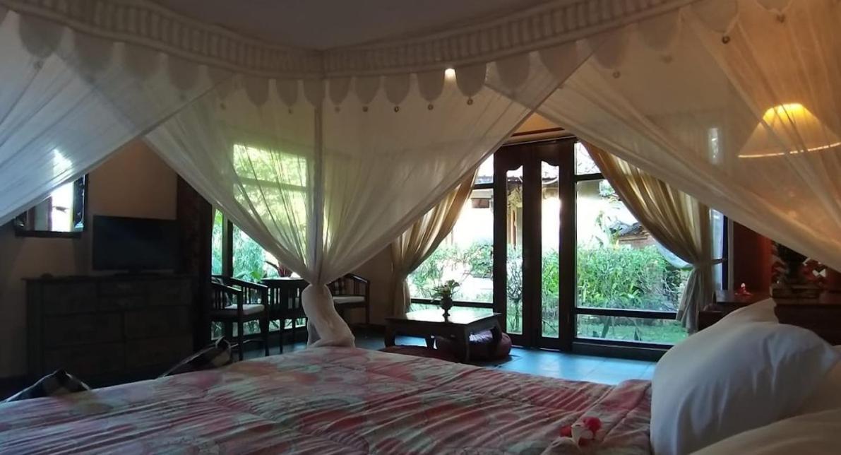 Rambutan Hotel Ловіна Екстер'єр фото