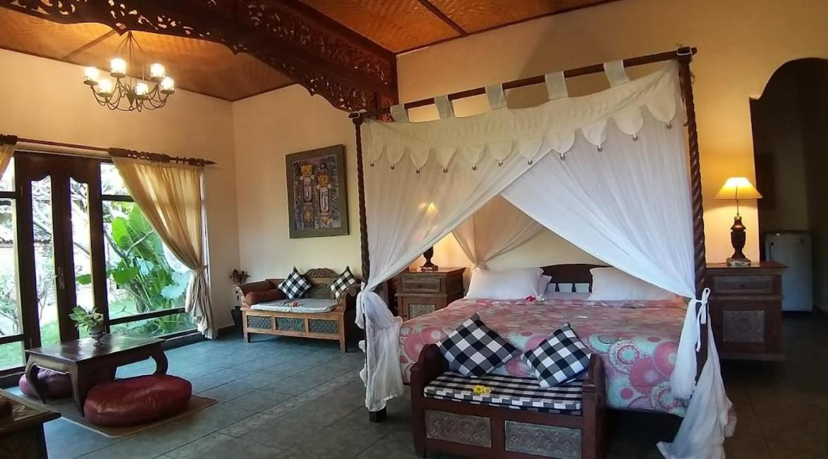 Rambutan Hotel Ловіна Екстер'єр фото