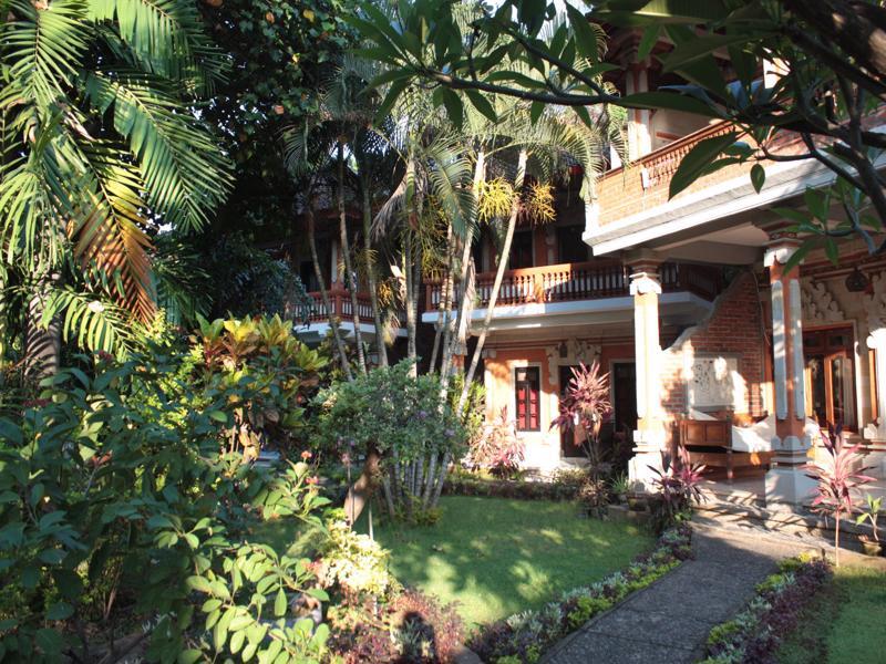 Rambutan Hotel Ловіна Екстер'єр фото