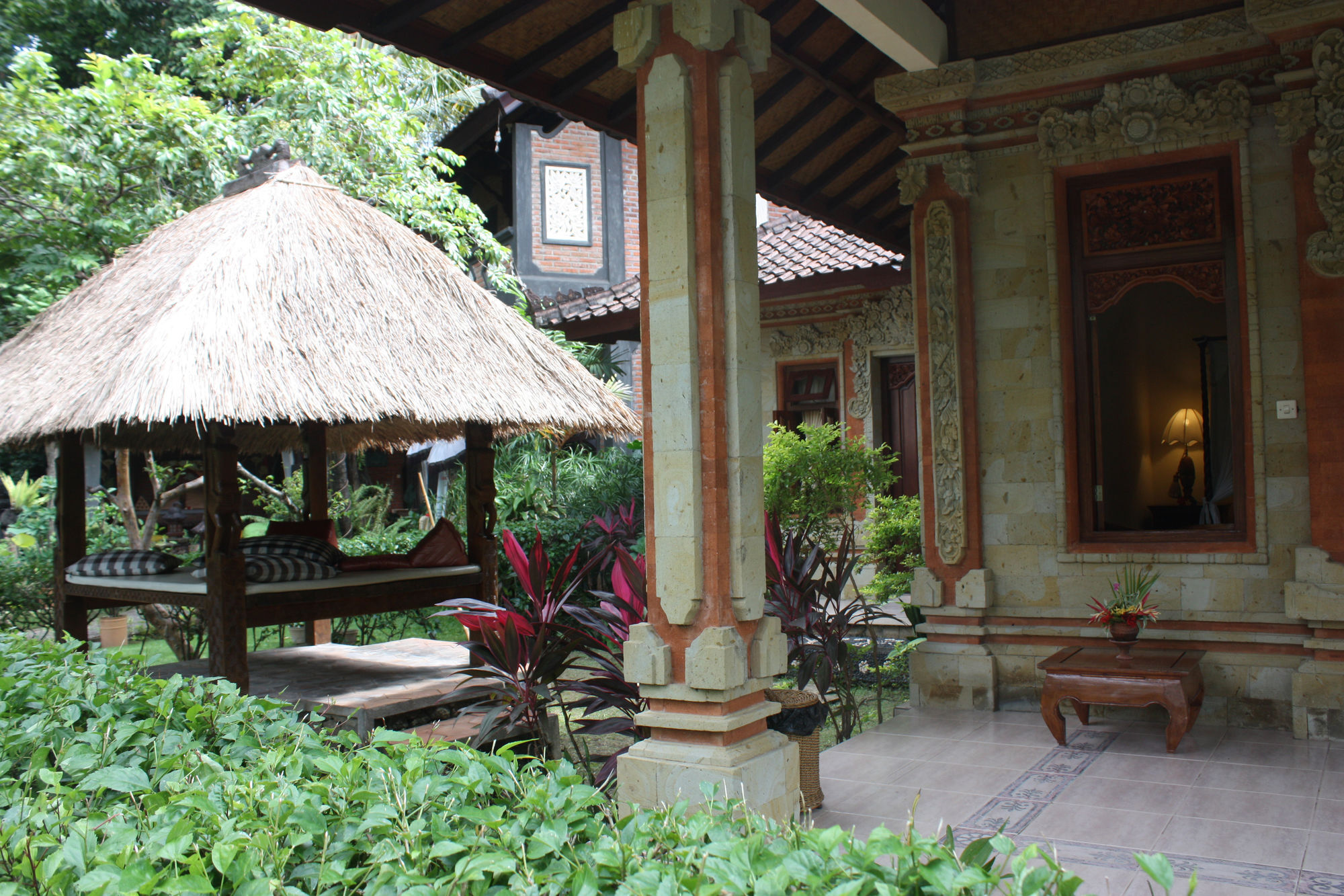 Rambutan Hotel Ловіна Екстер'єр фото